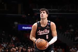 阿夫迪亚谈“五小”：速度快能无限换防 传统五号位很难跟上我们